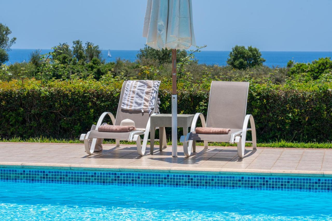 Monambeles Villas Svoronata Esterno foto