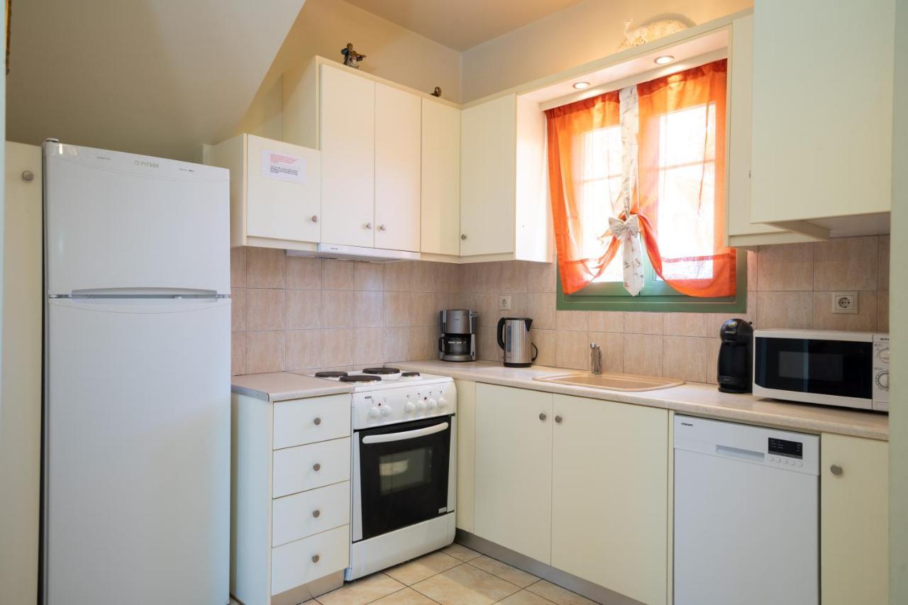 Monambeles Villas Svoronata Esterno foto